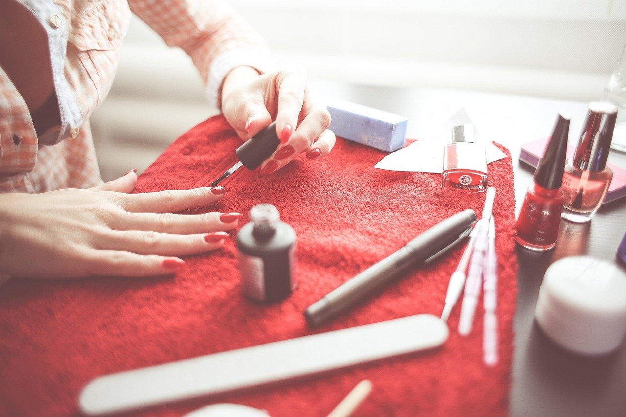 Thanksgiving nail styles for all ages: cartoon turkey designs for kids, glittery autumn nails for teens, and elegant burgundy with gold accents for adults