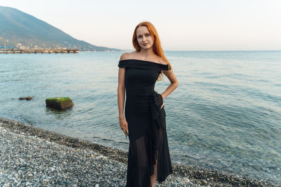 Black Evening Dresses: The Ultimate Guide to Timeless Elegance and Sophisticated Style 4 Proper storage of a black evening dress with padded hanger and garment bag to maintain elegance