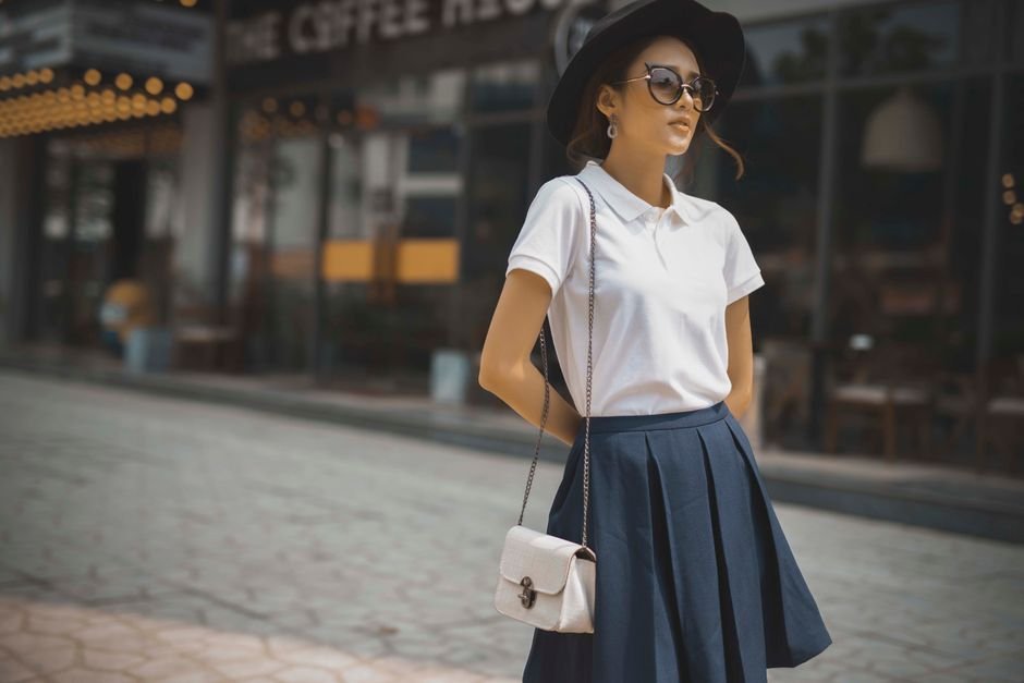 Skirt Outfits: The Ultimate Guide to Effortless Style and Versatility 2 Five essential skirt styles for women: pencil, A-line, maxi, mini, and pleated skirts