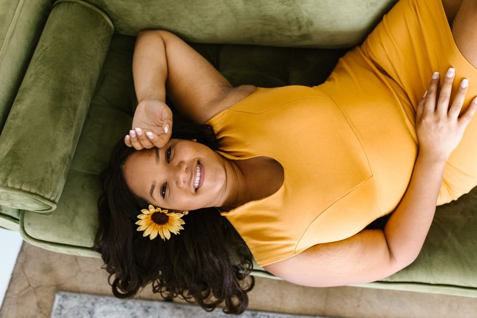 Design elements that make plus size summer dresses perfect for curvy bodies
