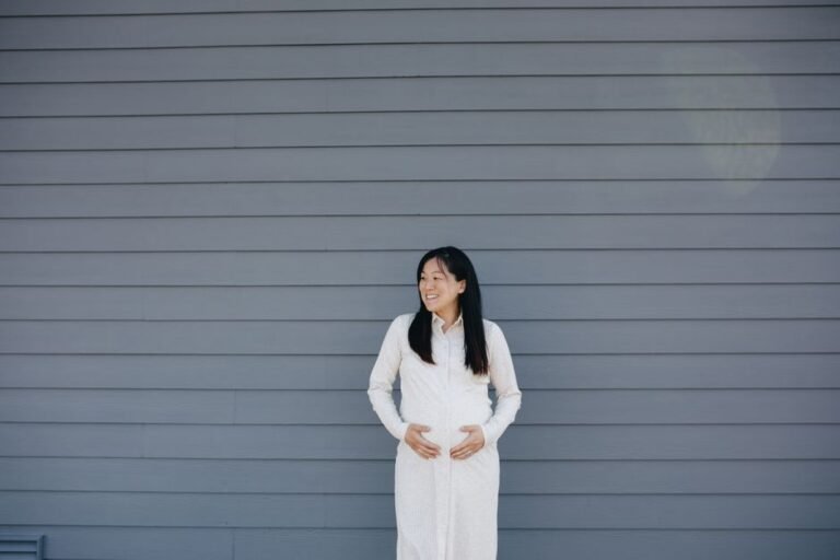 Mom Outfit Ideas: Effortless Style for the Modern Mother