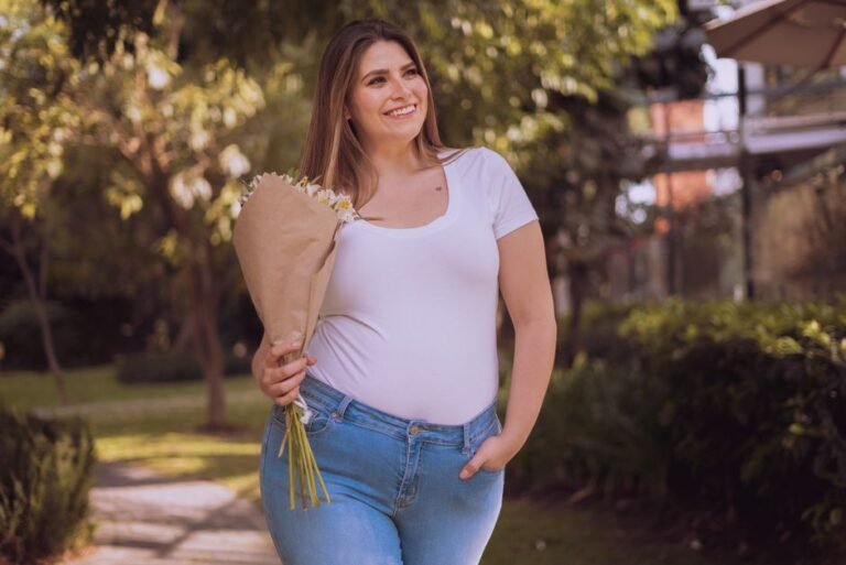 Plus Size Outfit Ideas for Summer: Style, Comfort & Confidence in the Heat