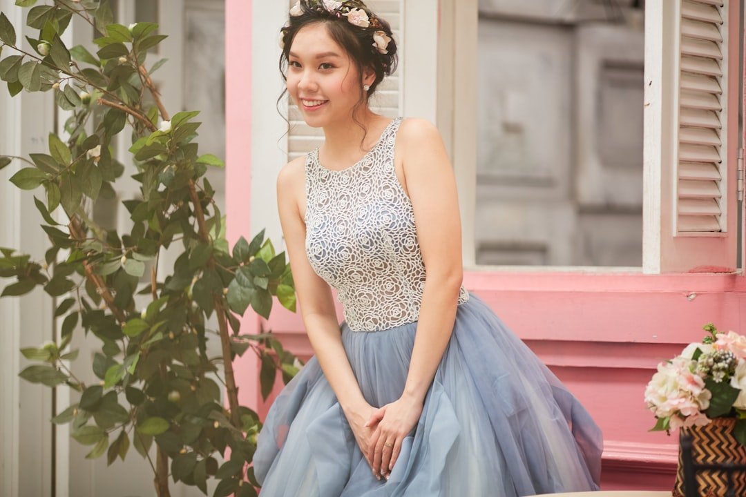 Trending 2025 short prom dresses in metallic, fit-and-flare, and sequined bodycon styles