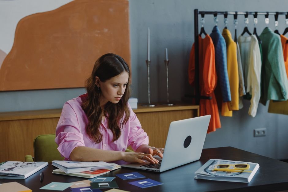 Curvy Spring Outfits: The Ultimate Guide to Dressing Your Body with Confidence This Season 3 Plus-size woman in a polka dot midi dress, fitted blazer, and platform sneakers, showcasing spring 2025 curvy fashion trends
