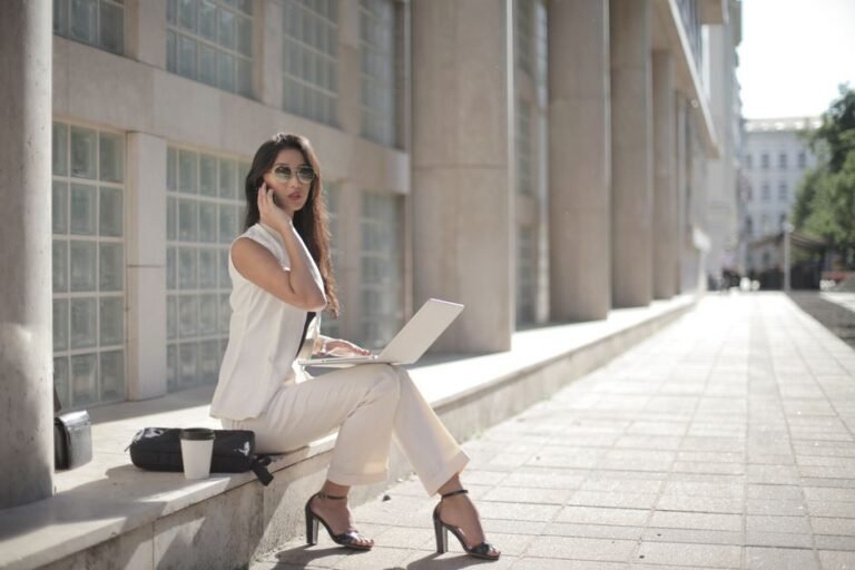 Summer Work Outfits: Master Professional Dressing That Keeps You Cool and Confident