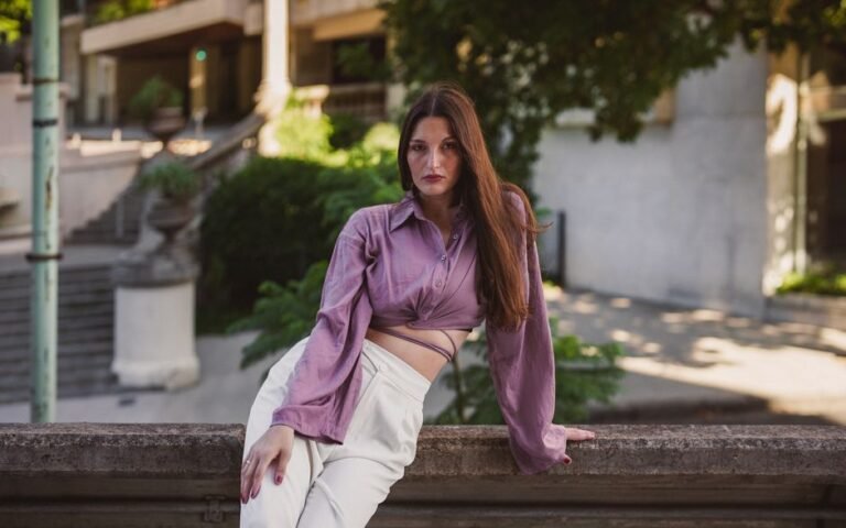 White Pants Outfits: 15 Stunning Style Ideas for Every Season and Occasion
