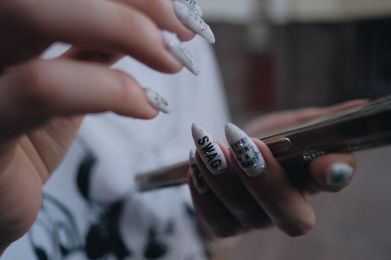 Almond-Shaped Nails 2025: The Ultimate Guide to Filing, Styling & 30+ Trendy Designs