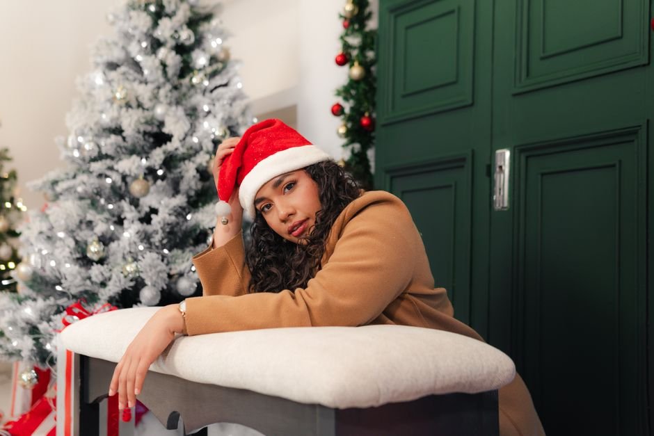 Christmas French Tip Nails: 50+ Festive Holiday Manicure Ideas That Will Make Your Season Sparkle 4 Christmas French Tip