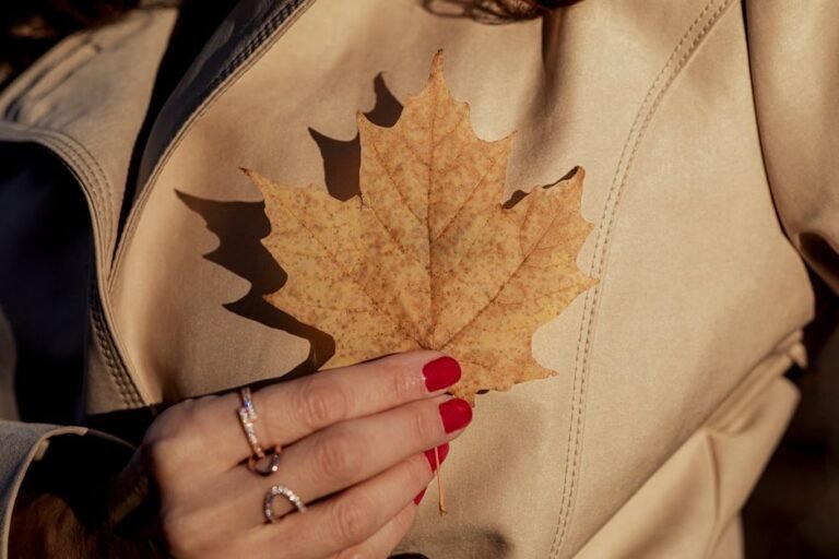 Chrome Fall Nails 2025: Ultimate Guide to Autumn’s Most Glamorous Trend