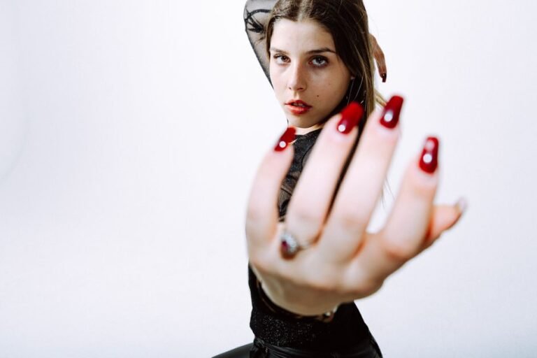 Classy Winter Nails 2025 : Chic Trends to Try Today