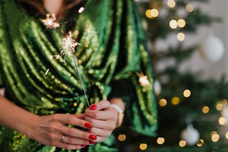 December Nails: 80+ Stunning Winter & Holiday Designs for 2025