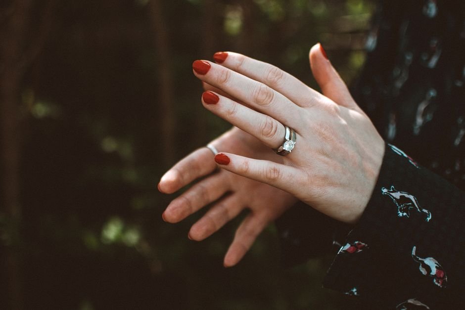 Classy Winter Nails 2025