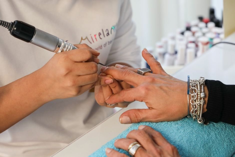 Matte Fall Nails: 2025's Ultimate Velvet Texture Manicure Guide 3 Matte Fall Nails