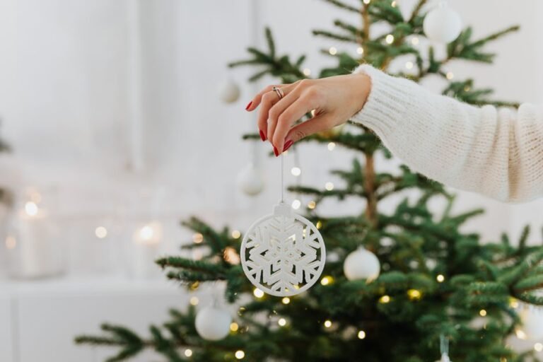 Snowflake Nails: 60+ Enchanting Winter Nail Art Designs for 2025