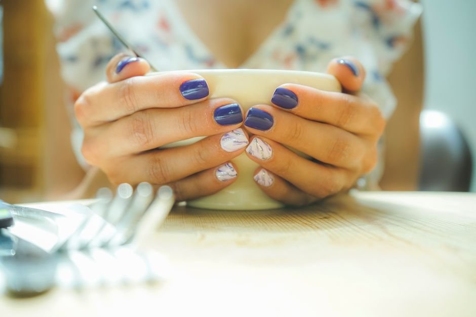 Cherry mocha nails