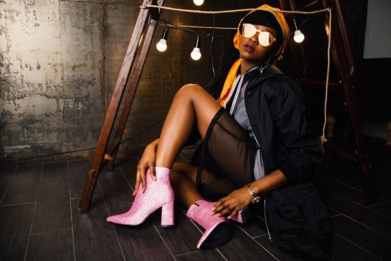 Statement Boots Outfit: Ultimate Guide to Creating Show-Stopping Looks in 2025