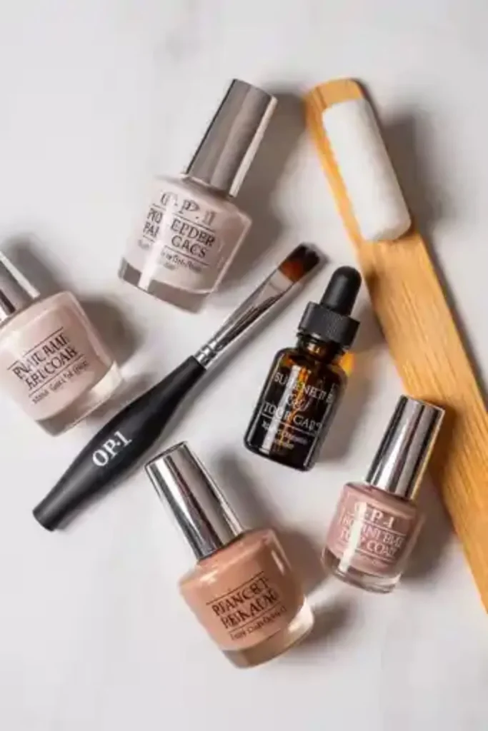 Nude Manicure