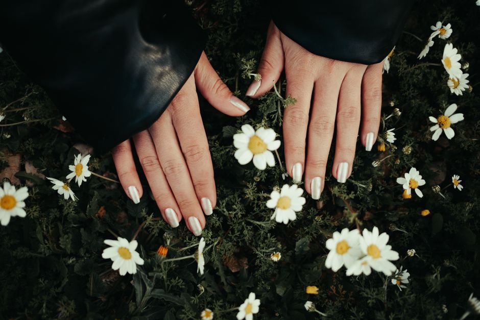 Earthy Brown Manicure Ideas