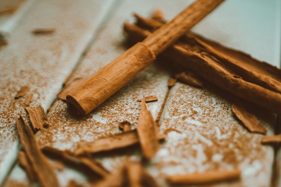 Cinnamon Nails Fall 2025