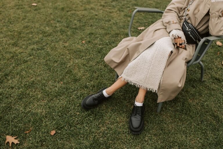 Ultimate Guide to Outfit Layering Fall: 40+ Styling Techniques for 2025