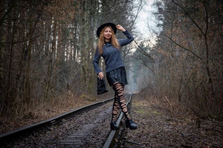 Fall Outfits 2025: 150+ Trending Styles That Define This Season’s Fashion