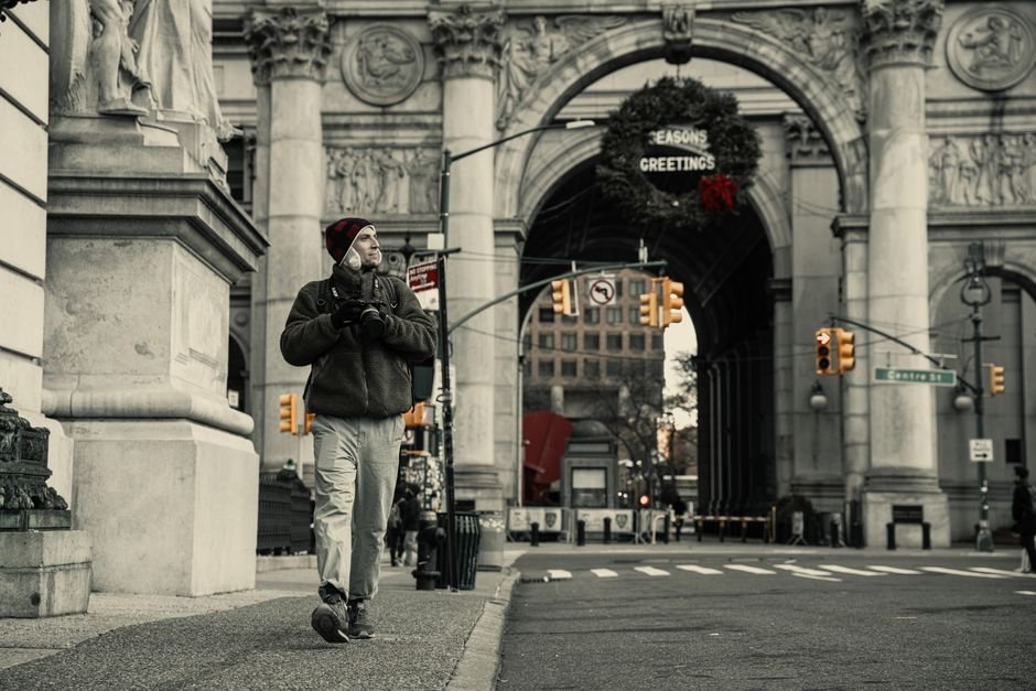 Christmas in New York Outfits: The Ultimate Style Guide for Holiday Magic 4 Christmas in New York Outfits