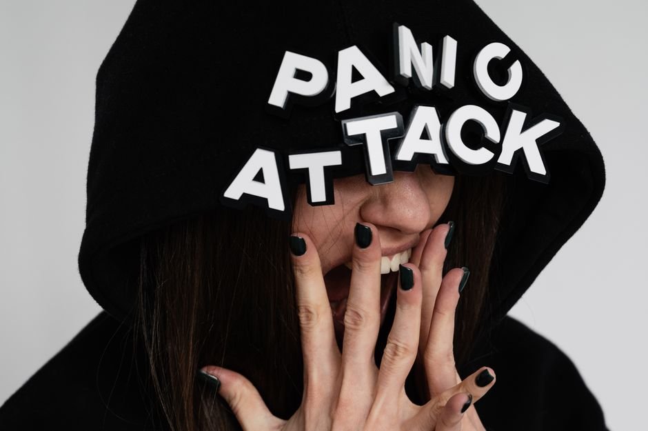 Ghost Face Nails