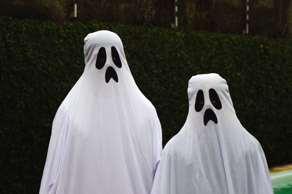 Ghost Face Nails