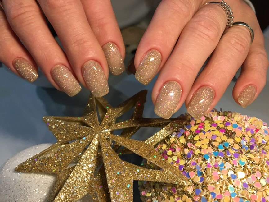 Gold Holiday Nails