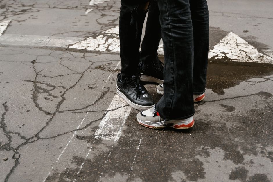 Black Wide Leg Jeans Outfit: 47 Styling Ideas That Actually Work in 2025 5 Black Wide Leg Jeans