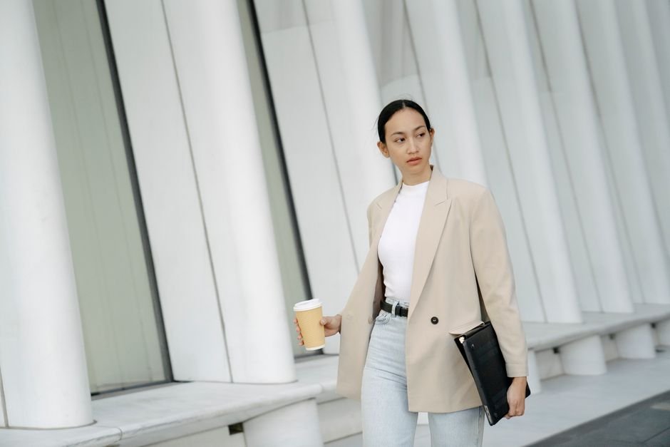 Edgy Work Outfits: Transform Your Professional Wardrobe with Bold Style 3 Edgy Work Outfits