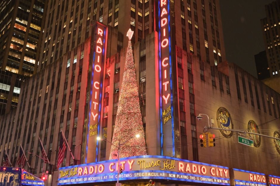 Christmas in NYC Aesthetic