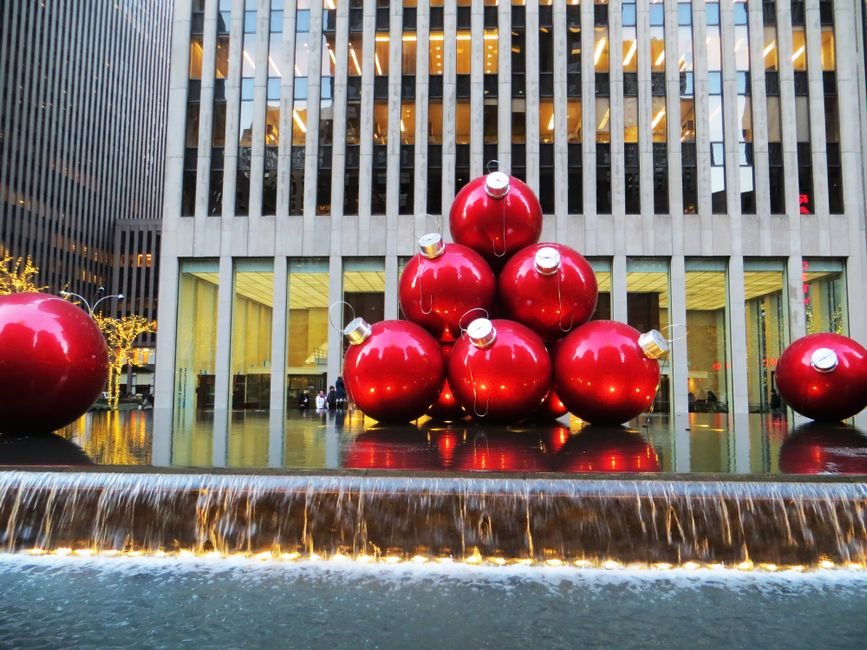 NYC Christmas Aesthetic
