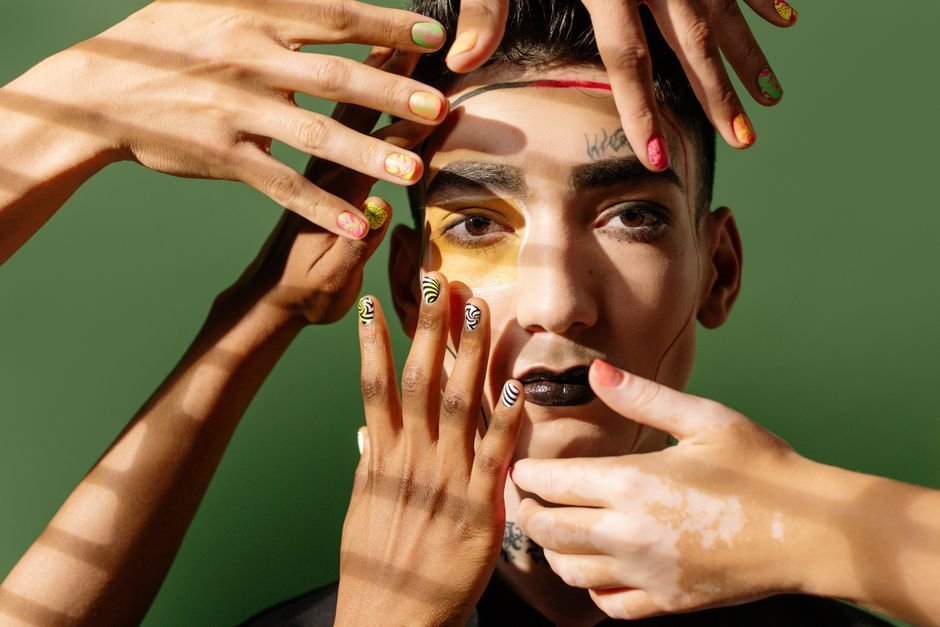 Simple Halloween Nails