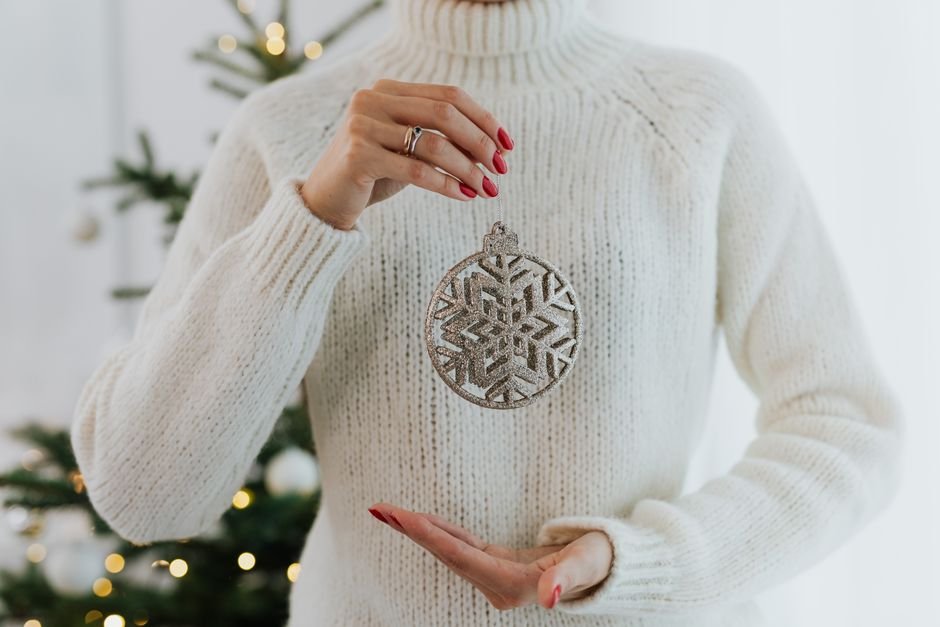 white christmas nails elegant winter