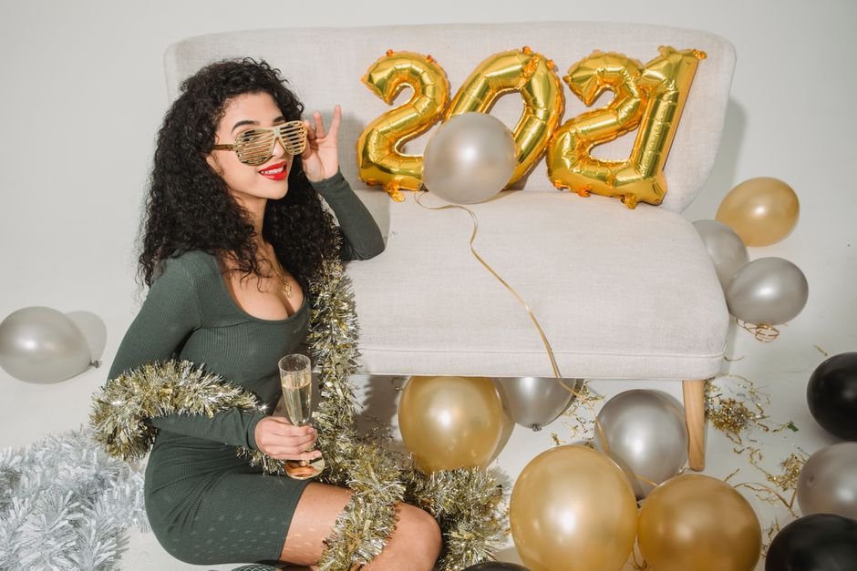 New Years Eve Nails: Stunning Manicure Ideas to Sparkle Into 2026 3 New Years Eve Nails