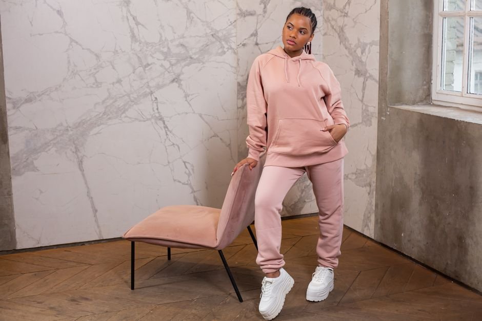 Hoodie and Sweatpants Outfit: Your Complete Style Guide for Modern Comfort 2 Hoodie and Sweatpants Outfit