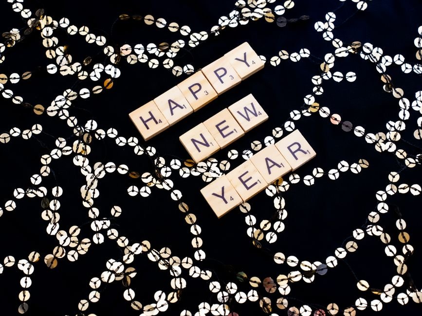 New Years Eve Nails: Stunning Manicure Ideas to Sparkle Into 2026 2 New Years Eve Nails