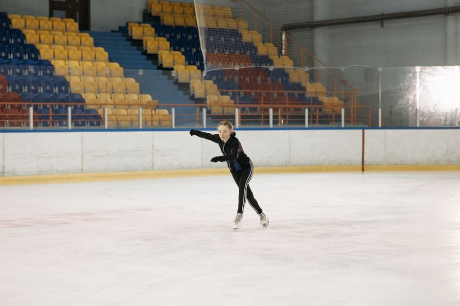 Ice Skating Aesthetic: Your Complete Guide to Winter Style & Visual Magic 5 Ice Skating Aesthetic
