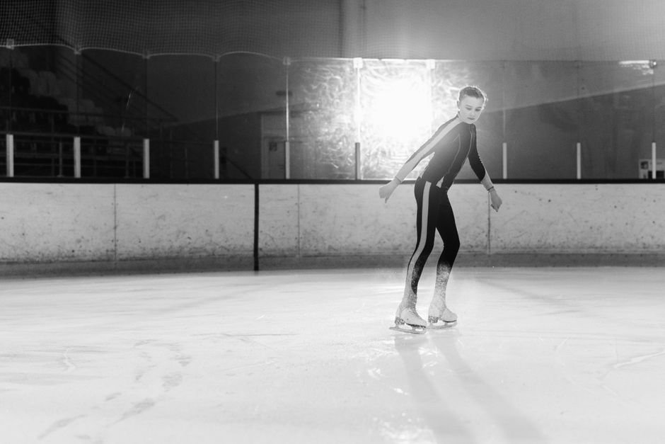 Ice Skating Aesthetic: Your Complete Guide to Winter Style & Visual Magic 4 Ice Skating Aesthetic