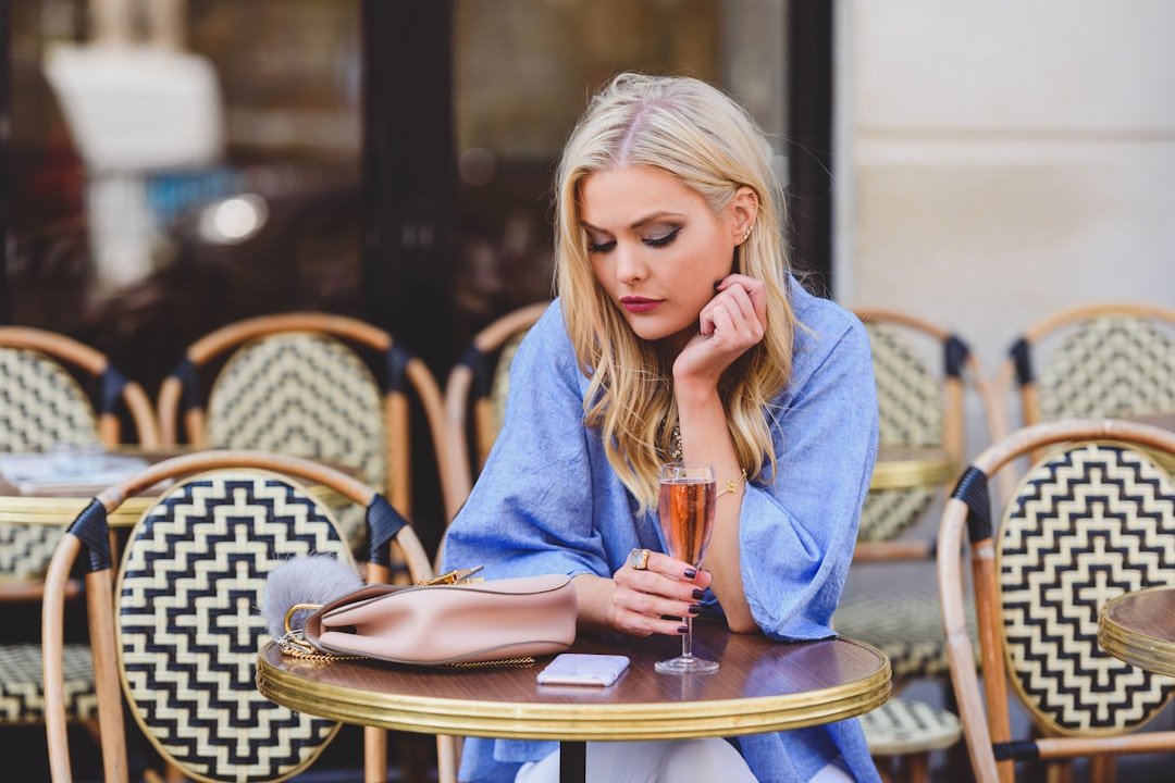 Champagne Blonde Effortless Cool Luxury