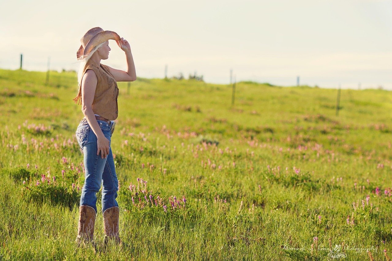 Cowgirl hairstyle ideas feel modern