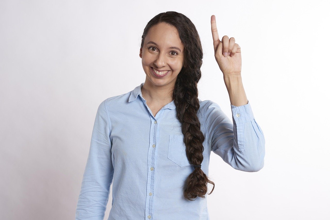 Ear length hair ideas for professional settings
