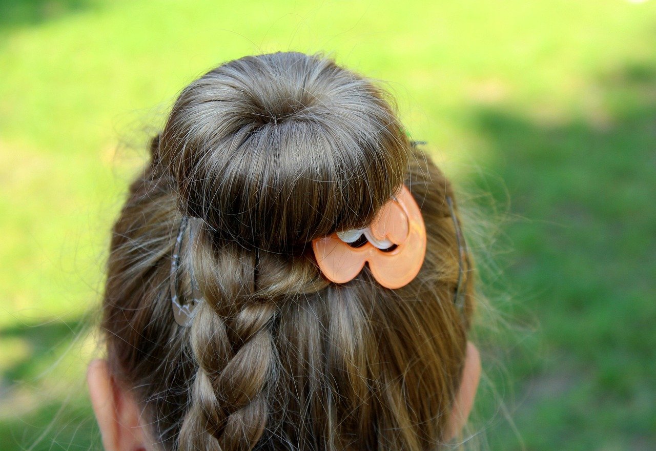 effortlessly chic hairstyles women over
