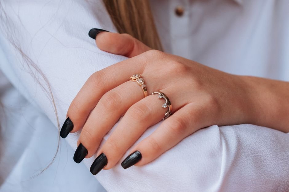 White Winter Nails