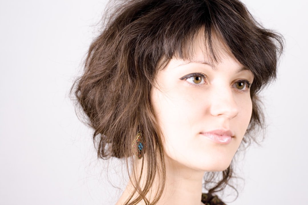 47hairstyles women over bangs modern