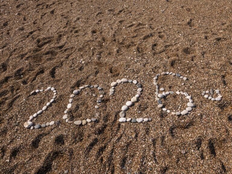 29 Beach Nails Ideas for 2026 That Last All Summer