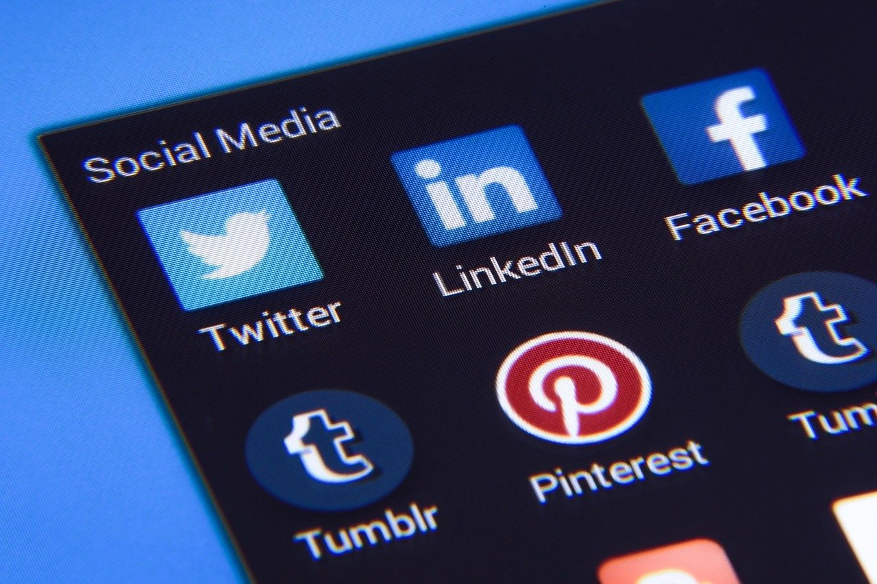 Celebrity & Social Media Trends