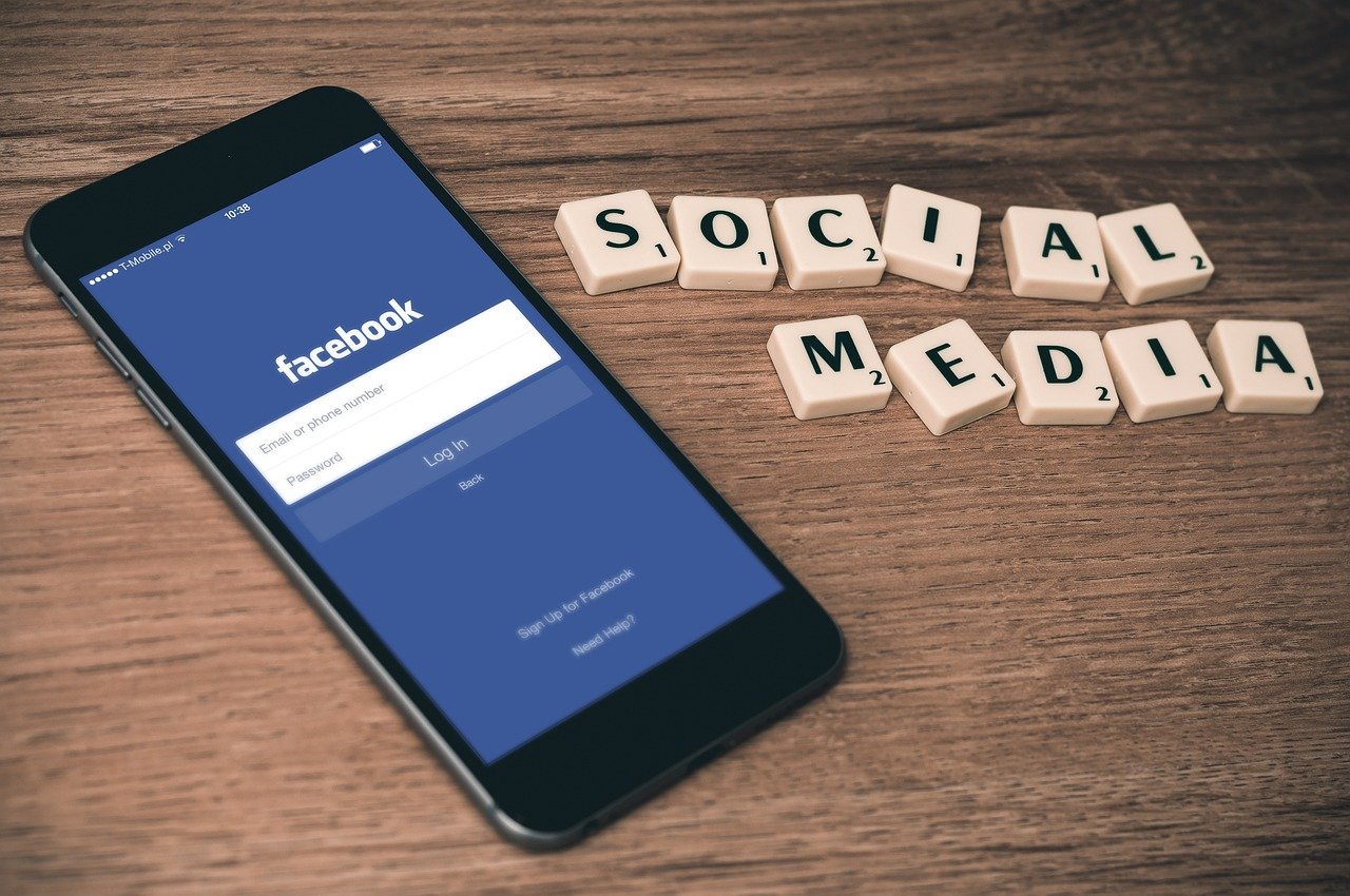 Celebrity & Social Media Trends