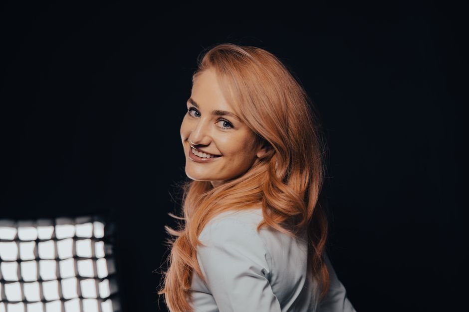 How to choose the best dark blonde hair color for your skin tone